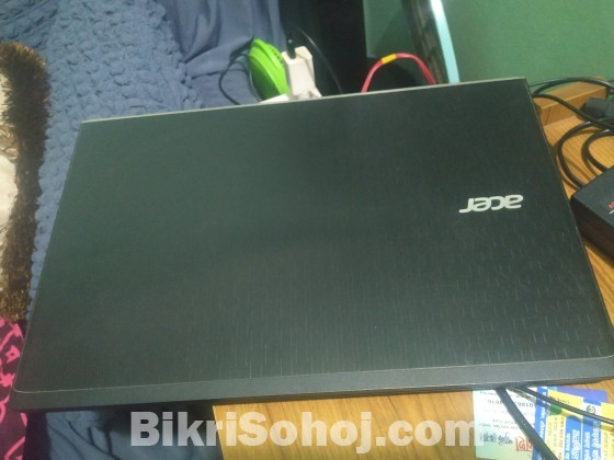 Acer Aspire v 15  leptop